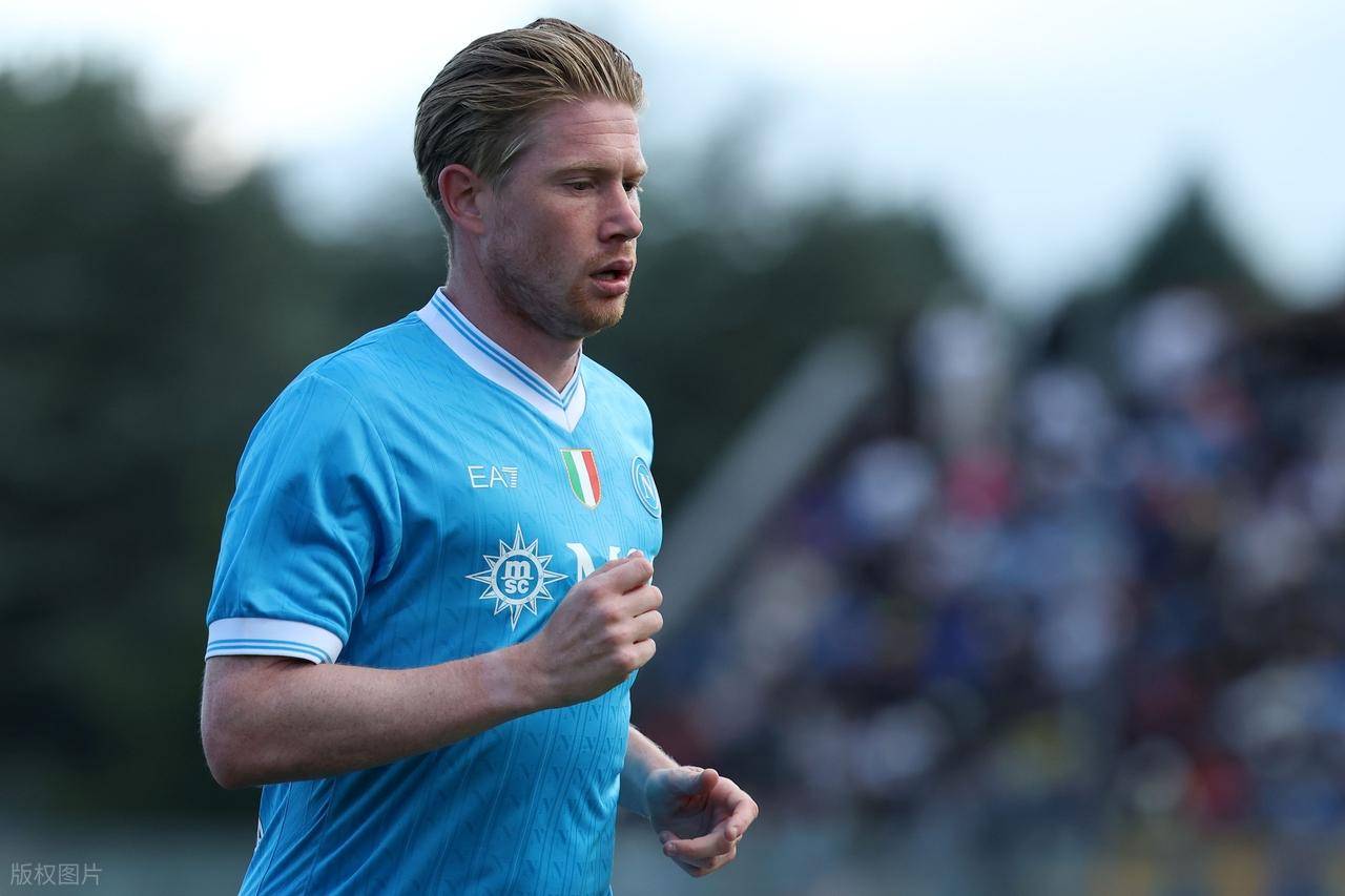 罗马诺：阿隆索目前专注于皇马，没与利物浦接触（罗马诺：阿隆索眼下专注皇马，尚未与利物浦接触）