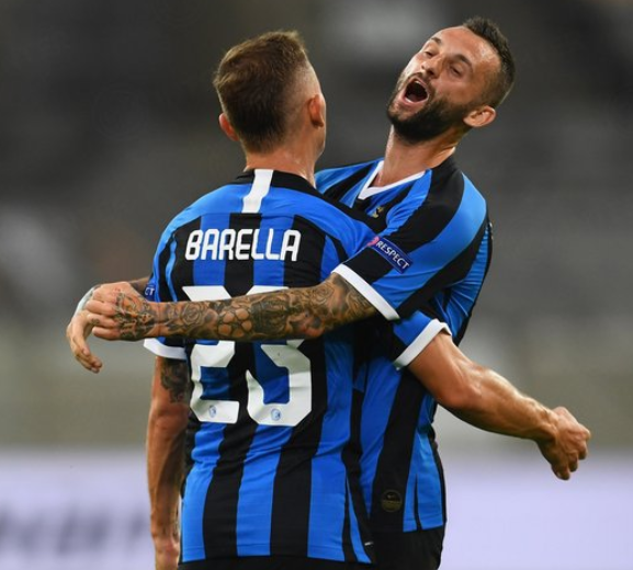 仅次于拉莫斯和魔笛，佩里西奇是欧冠打入点球第三年长的球员（佩里西奇位列欧冠点球进球年长榜第三，仅逊拉莫斯与莫德里奇）