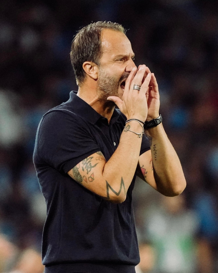 半场战报：法兰克福0-0沃尔夫斯堡（半场战况：法兰克福与沃尔夫斯堡互交白卷）