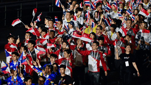 图片报：皇萨仁等豪门都在争夺16岁艾希霍恩，赫塔想和他续约（皇马巴萨拜仁等豪门竞逐16岁新星艾希霍恩，柏林赫塔欲续约留人）