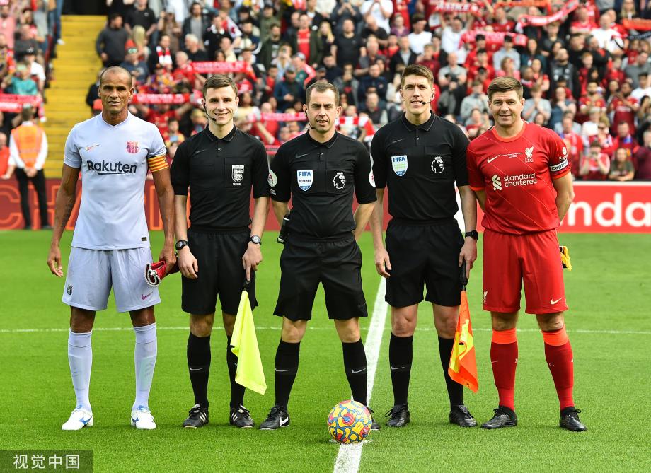 上任后首次露面，国足新帅邵佳一现场观战中国U22vs越南U22（履新后首次亮相，国足新帅邵佳一现场观战中国U22对阵越南U22）