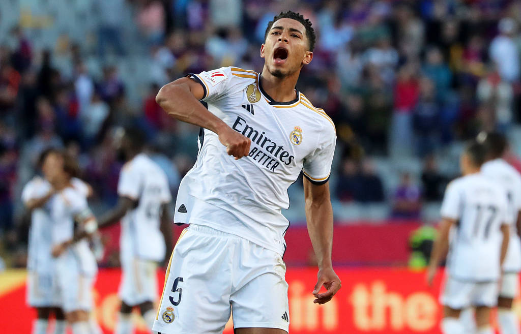 评论丨2025赛季中超联赛落幕：足球的“冷”和群众的“热”（评论丨2025中超收官：赛场遇冷，民间升温）