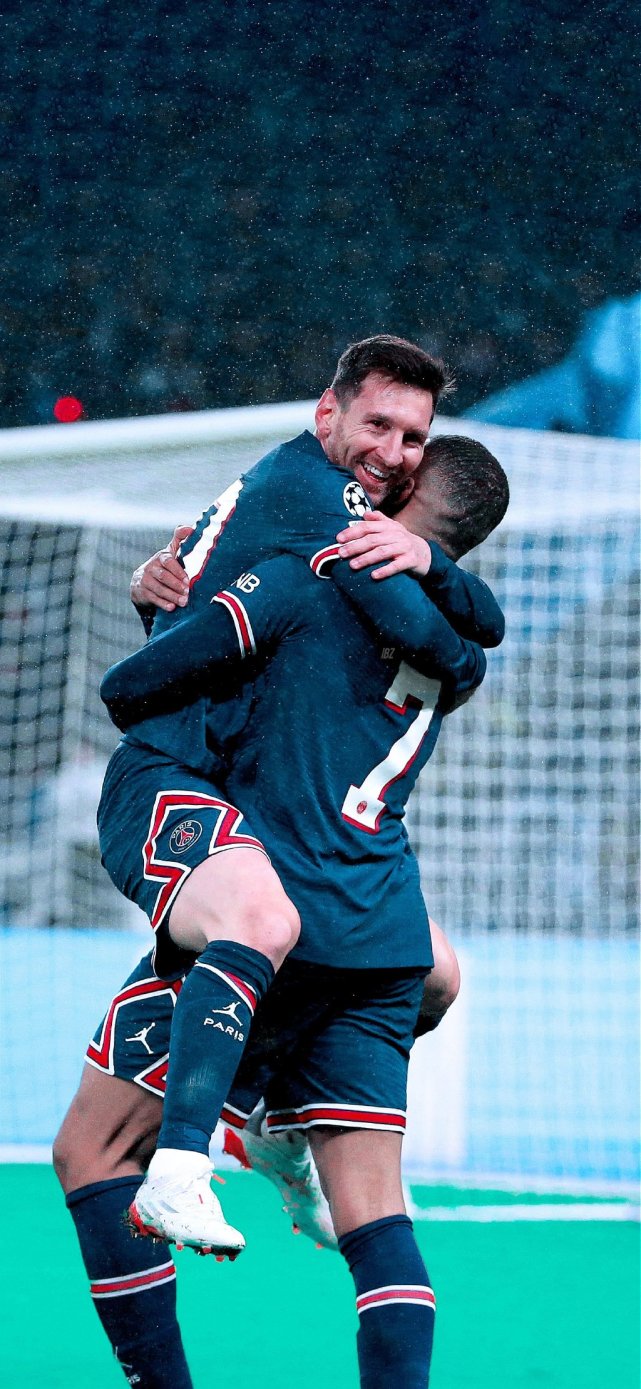 库拉索主帅：加图索一直为失败找借口，我想在世界杯踢意大利（库拉索主帅炮轰加图索：总为失利找借口，盼世界杯对阵意大利）