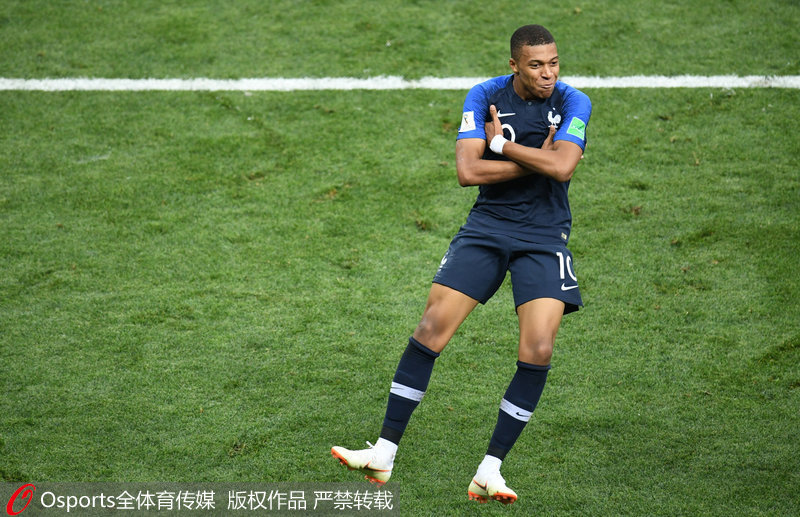 经纪人：卢卡库转会切尔西我把手机抛到十米高，他内心细腻（经纪人谈卢卡库：转投切尔西时我激动把手机抛到十米高，他内心很细腻）