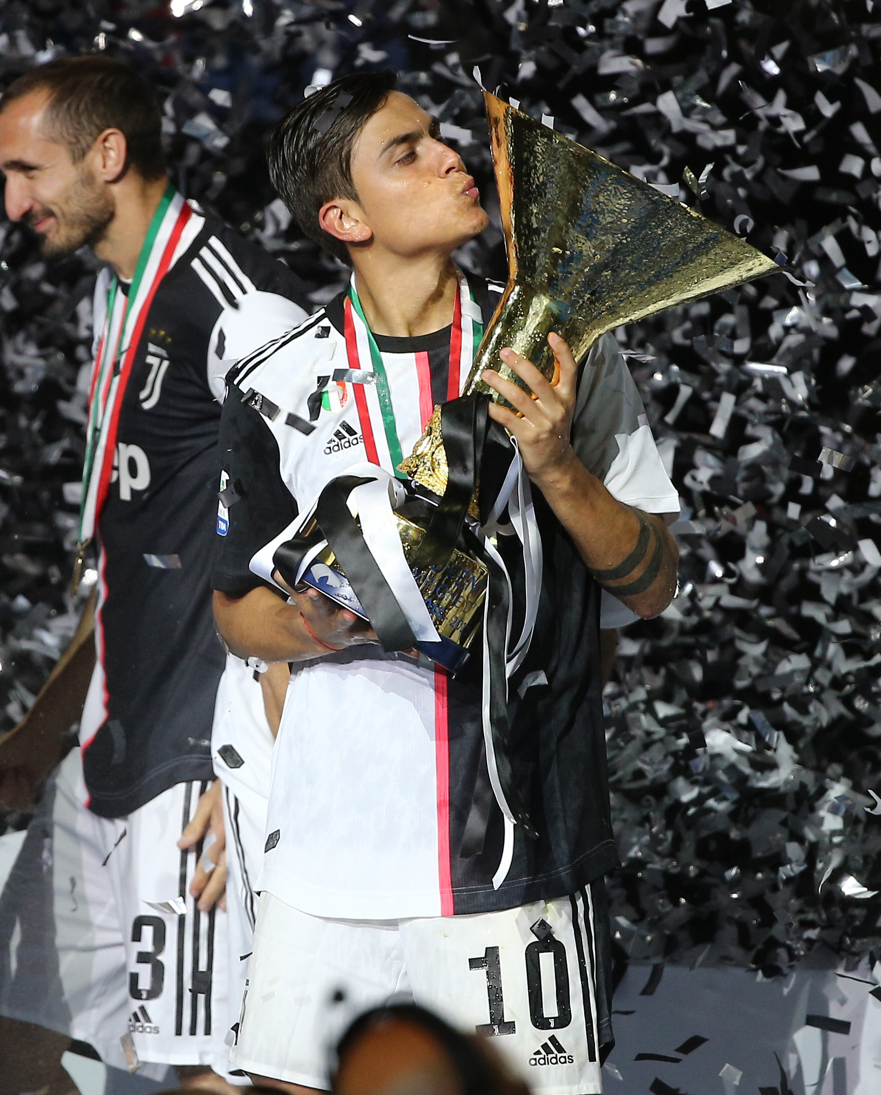 内马尔德转身价进一步下跌，巅峰时曾达到1.8亿如今仅为1000万（内马尔转会身价再度缩水：巅峰1.8亿，如今仅1000万）