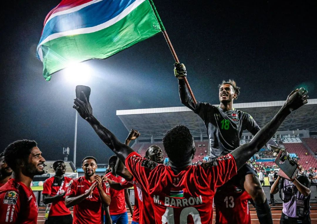 利物浦萨拉赫末节进球锁定胜利（萨拉赫终场前破门助利物浦锁定胜局）